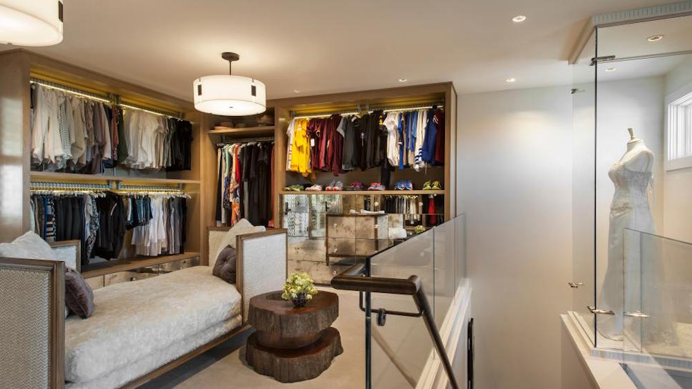 Photo Credit: HGTV (part 1 of closet)