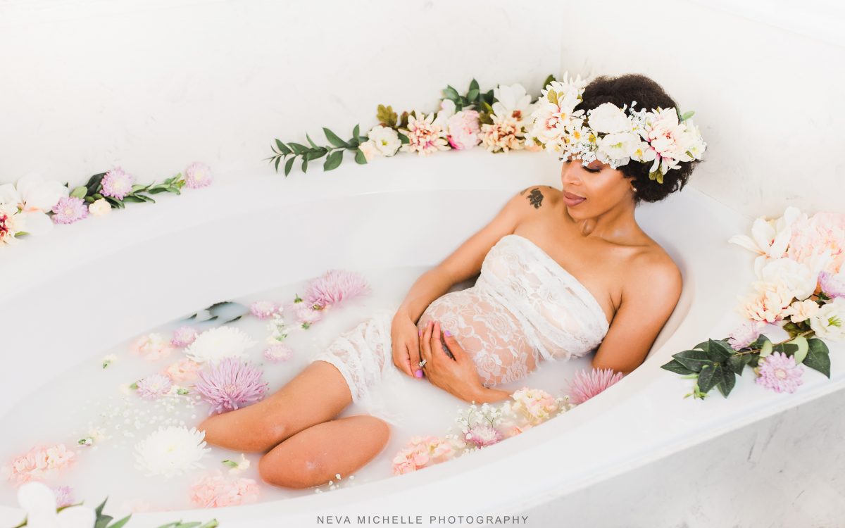 What is a maternity milk bath session?