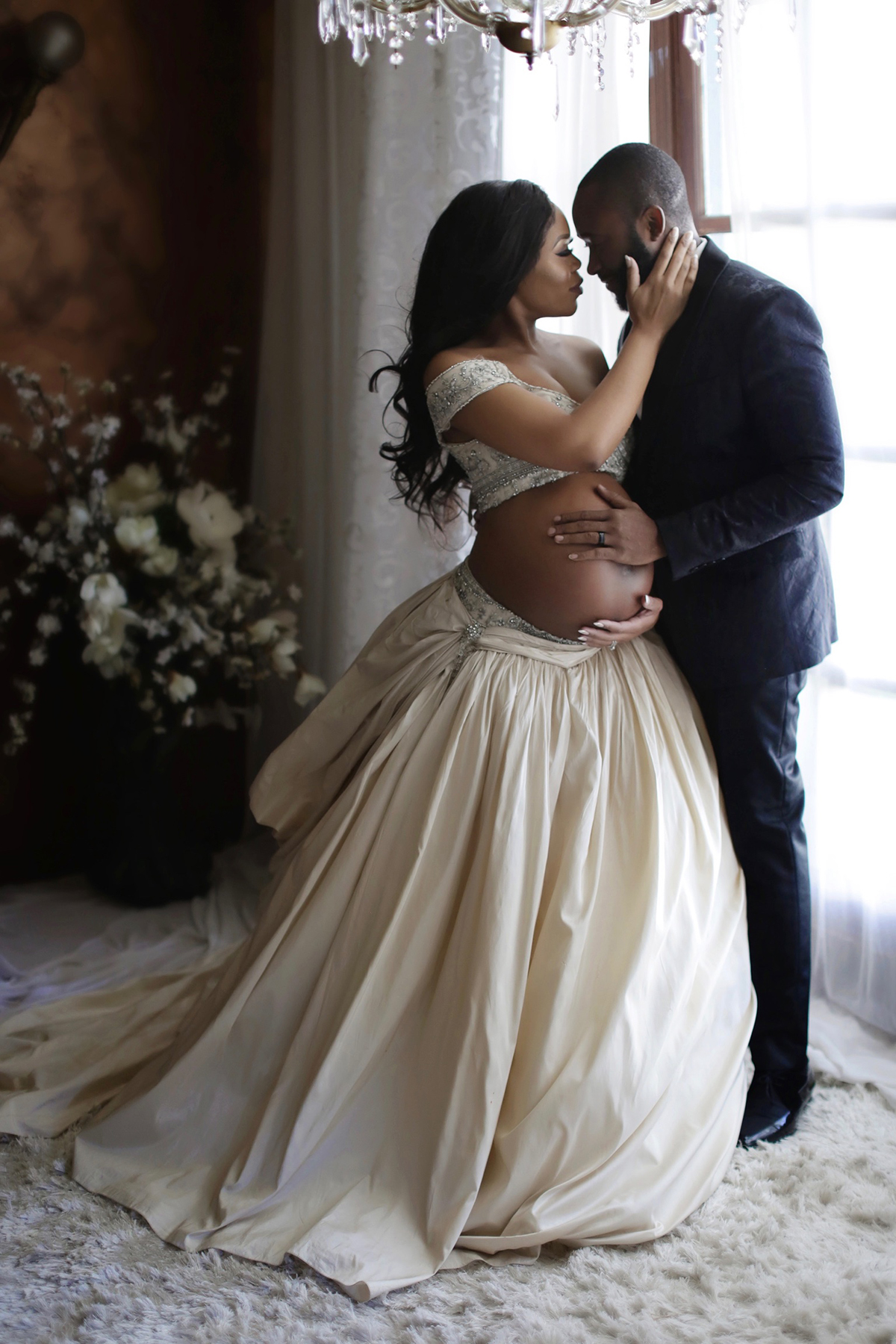 Pregnant with Twins A Stylish Maternity Session MunaMommy