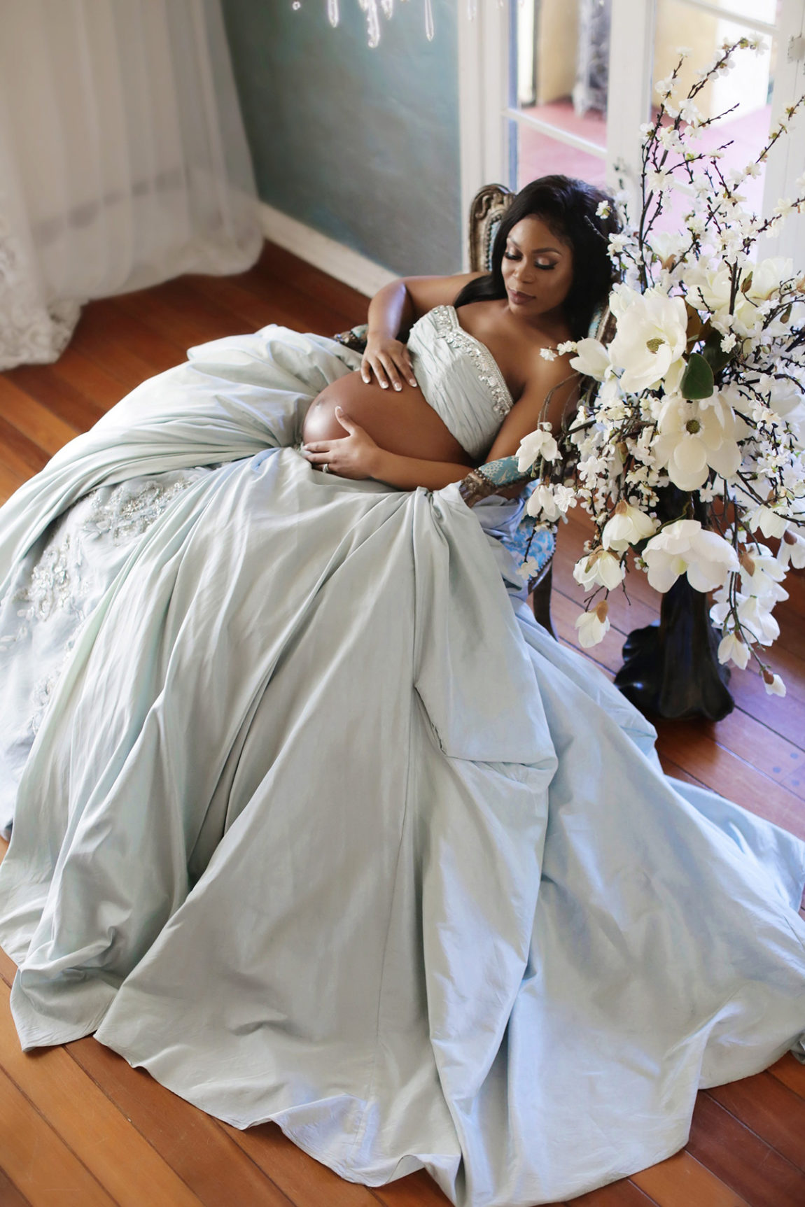 Pregnant with Twins A Stylish Maternity Session MunaMommy